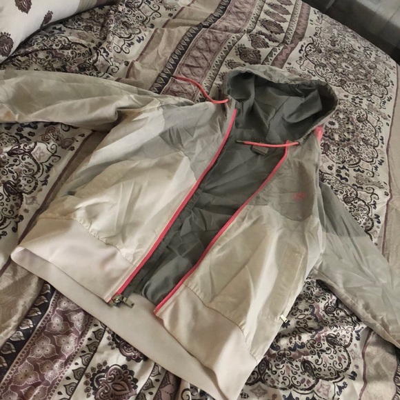 Nike Jackets & Blazers - Nike windbreaker jacket 🧥